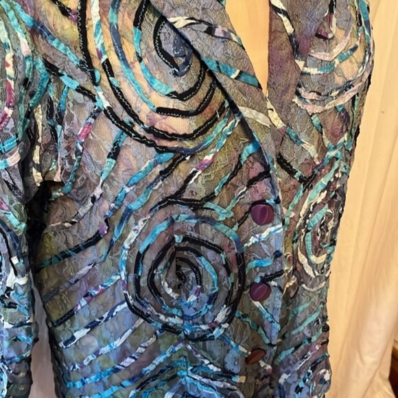 Parsley & Sage jacket with artistic ribbon design in circles and swirls - Picture 2 of 8